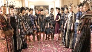 Kebangkitan Tenun Ikat NTT Di Fashion Global Paris Design Week