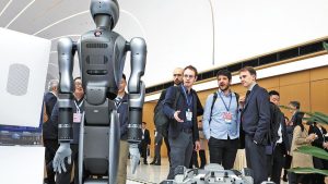 China Luncurkan Robot Humanoid AI Bantu Pekerjaan Rumah