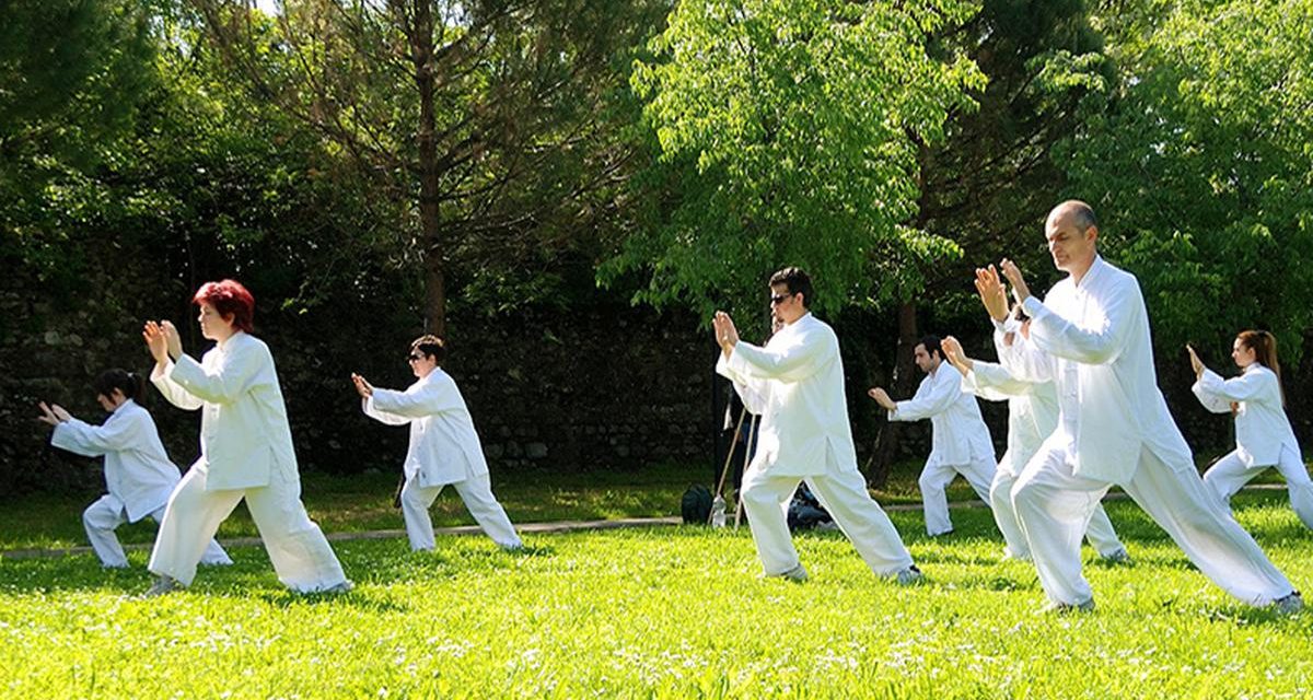 Tai Chi Dan Line Dance: Olahraga Ringan Lansia Kian Populer