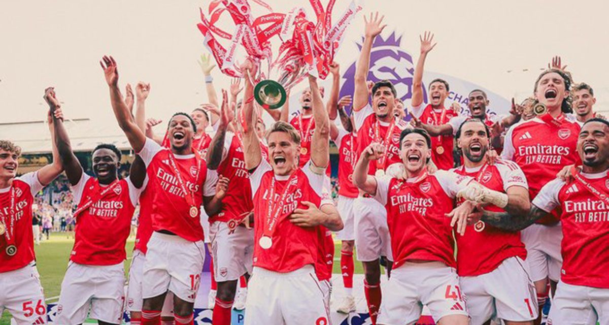 Arsenal Angkat Trofi Premier League 2025/2026 Di Crystal Palace
