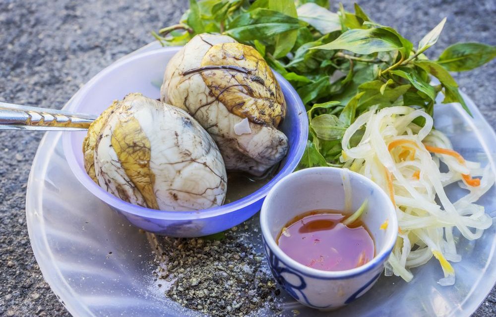 Balut Filipina: Jajanan Ekstrem Embrio Bebek Rebus Khas Manila