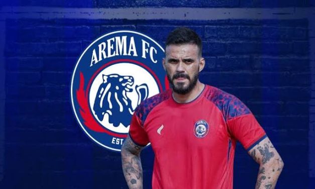 Manajemen Singo Edan Resmi Kontrak Gelandang Lucas Frigeri