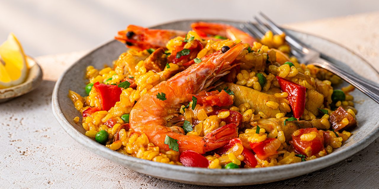 Mengenal Paella Valencia: Nasi Saffron Seafood Khas Spanyol