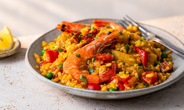 Mengenal Paella Valencia: Nasi Saffron Seafood Khas Spanyol