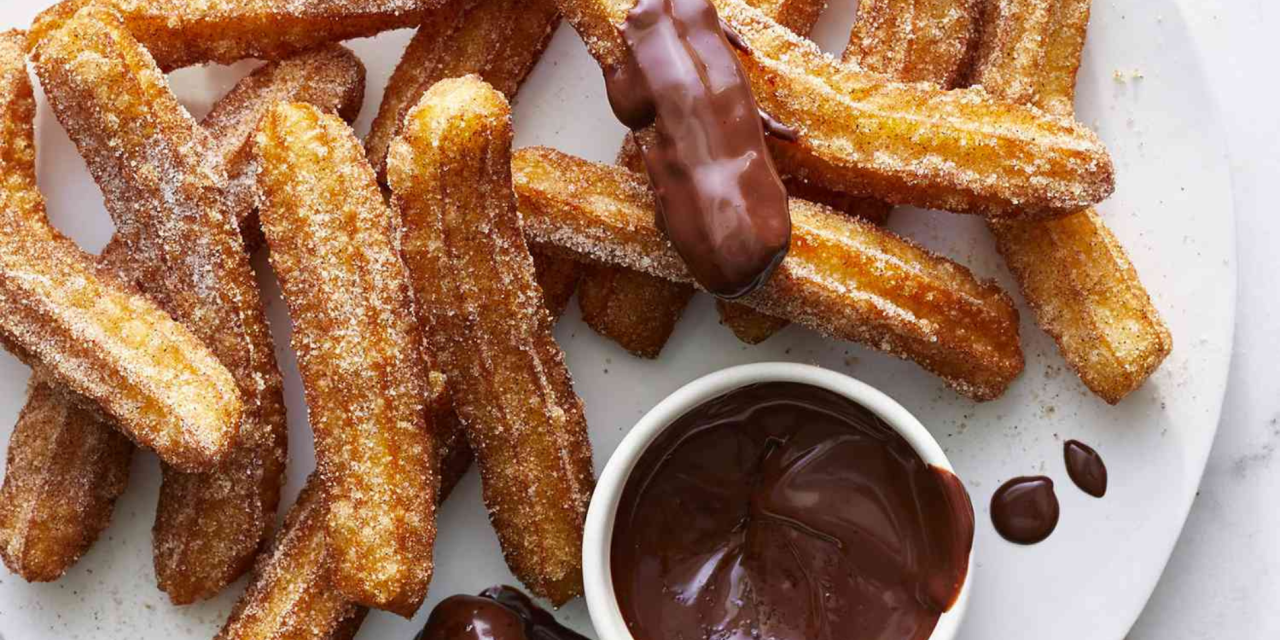 Churros Spanyol: Pastri Goreng Yang Dicelupkan Ke Cokelat Leleh