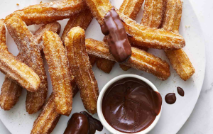 Churros Spanyol: Pastri Goreng Yang Dicelupkan Ke Cokelat Leleh