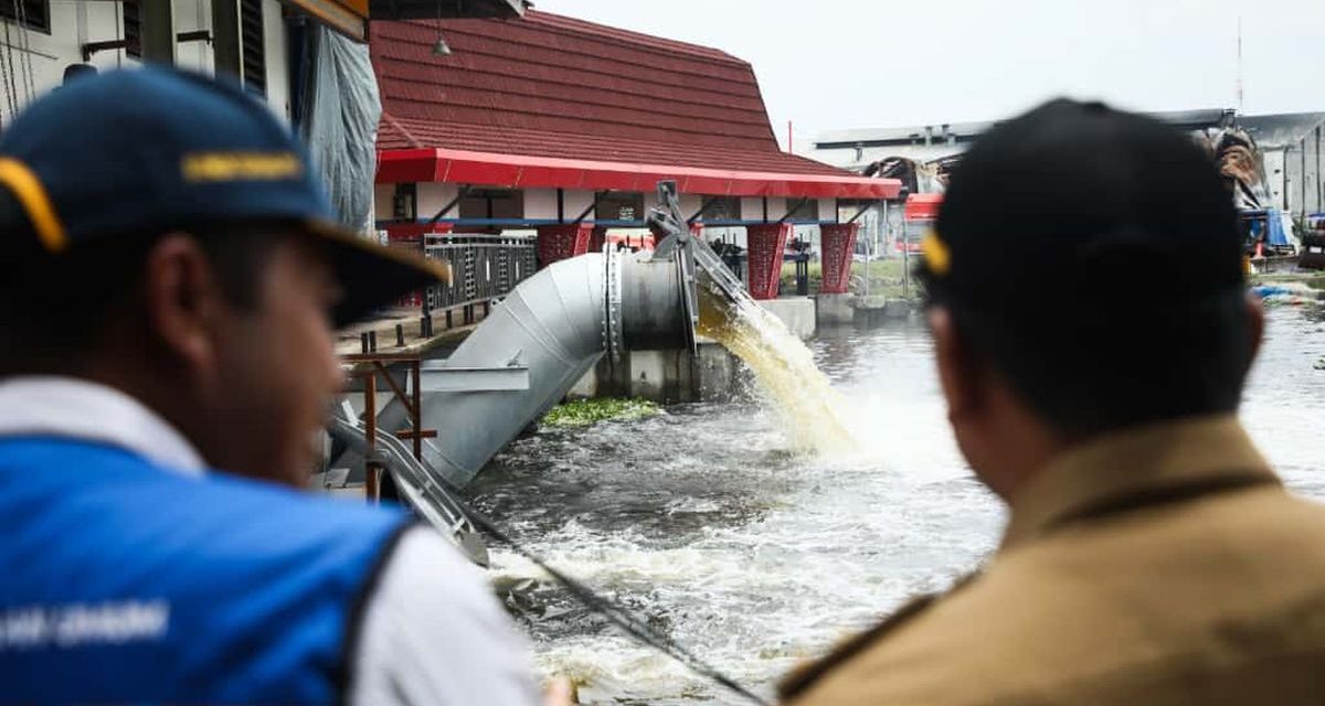 Pemprov Jateng Uji Coba Pintu Air Terpadu Di Semarang