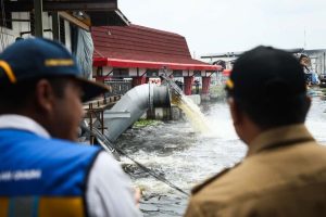 Pemprov Jateng Uji Coba Pintu Air Terpadu Di Semarang