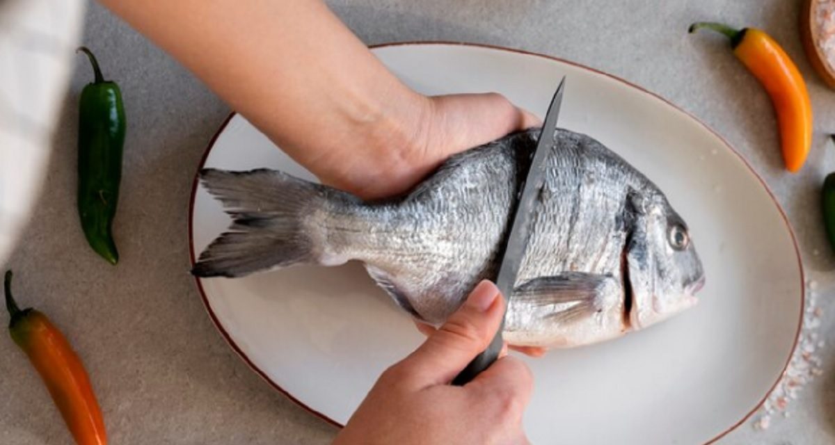 Rahasia Alami Hilangkan Bau Amis Ikan Dalam 1 Menit