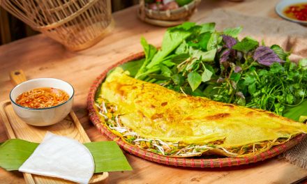 Kelezatan Bánh Xèo Gurih Renyah Yang Menggugah Selera
