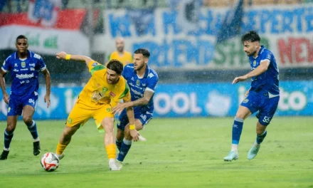 Persib Bandung Tekuk Persebaya Dalam Laga Sengit Di GBLA