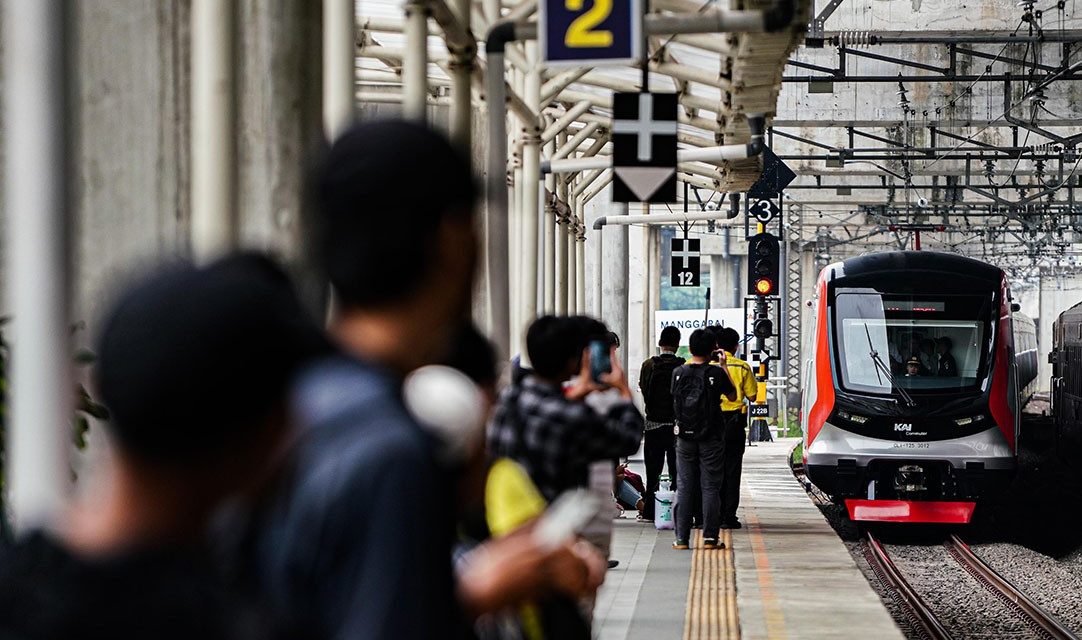 KCI Operasikan 8 KRL Extra Di Rute Cikarang-Kampung Bandan