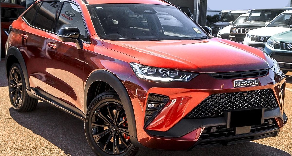 Haval H6 Ultra Hybrid Resmi Hadirkan Varian Warna Burgundy Red