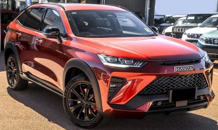 Haval H6 Ultra Hybrid Resmi Hadirkan Varian Warna Burgundy Red